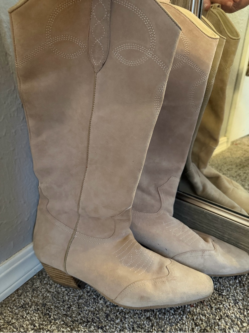 Steve Madden Dollie Western Suede Boots